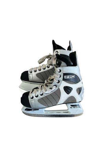 Used CCM 52LT Youth Hockey Skate Youth 06.0 11833-S000166334