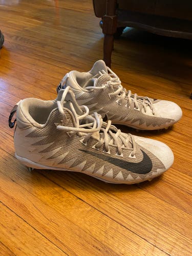 Men's Size M 10.5 (W 11.5) Nike Alpha Menace Pro Mid Top (Used)