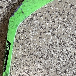 Youth Warrior Right Handed Hockey Stick Mid Pattern (Used)
