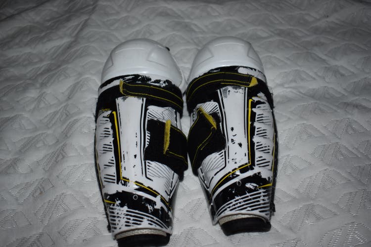 CCM Super Tacks AS1 Hockey Shin Pads w/D30, Youth 9 Inches