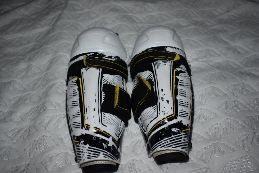 CCM Super Tacks AS1 Hockey Shin Pads w/D30, Youth 9 Inches