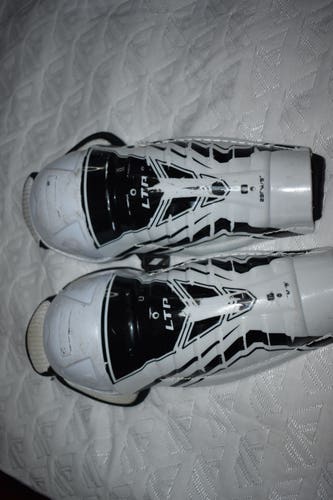 CCM LTP Hockey Shin Pads, 9 Inches
