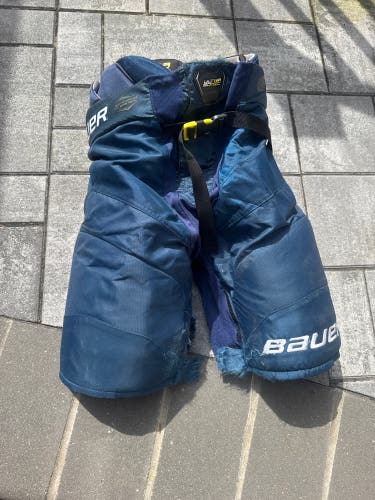 Senior Medium Bauer Supreme Ultrasonic Hockey Pants (Used)