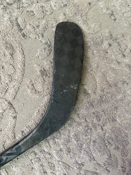 Intermediate Bauer Right Handed Hockey Stick Mid Pattern (Used)