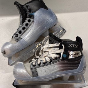 Junior Bauer Vapor XIV Goalie Skates (Sz.1D)