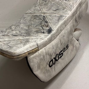 Junior CCM Axis 2.5 Goalie Blocker (Full Right)