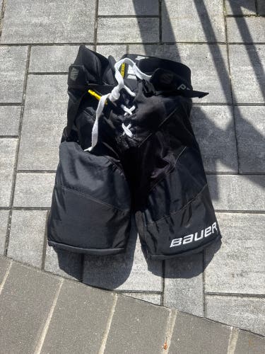 Intermediate Medium Bauer Supreme 3S Pro Hockey Pants (New)