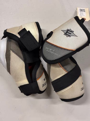 Senior Small Easton Synergy Elbow Pads Used