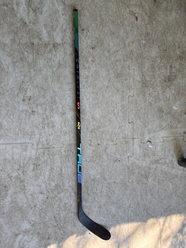 Intermediate True catalyst 9x3 Left Hand Hockey Stick T28 (New)