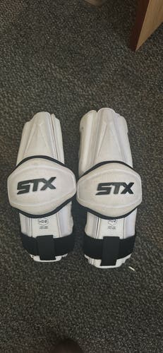 Medium Adult STX Stallion 900 Arm Pads (New)
