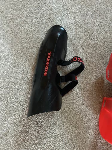 Shin Guards Medium/Large Rossignol Shin Guard (Used)