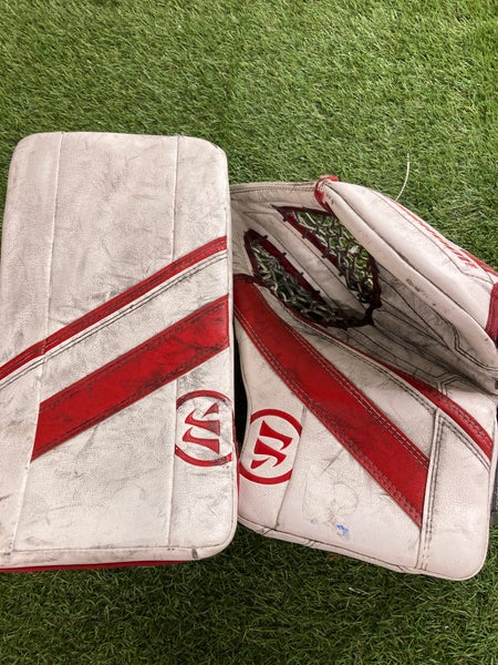 White Intermediate Warrior Ritual G4 Goalie Gloves & Blockers Regular (Used)
