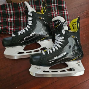 Bauer Supreme M4 Hockey Skates 9 (Used)