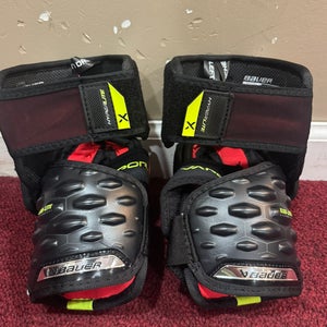 Intermediate Medium Bauer Vapor Hyperlite Elbow Pads (New) Item#INEB