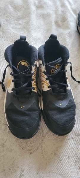 Kid's 6.5Y (Big Kids / Youth) Nike Basketball Shoes (Used)