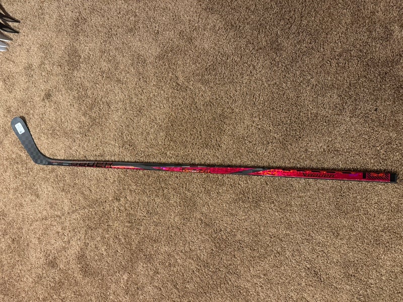 Senior Bauer Twitch Right Handed Hockey Stick P92 (New)