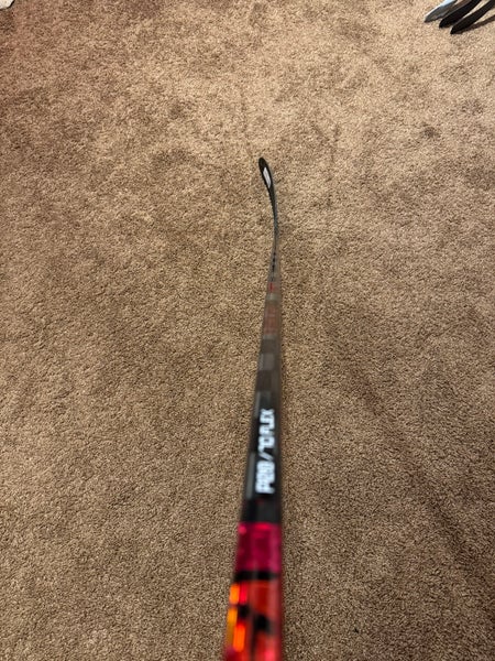 Senior Bauer Twitch Right Hand Hockey Stick P28 (New)