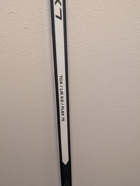 Senior True AX7 Left Hand Hockey Stick TC4 (Used)