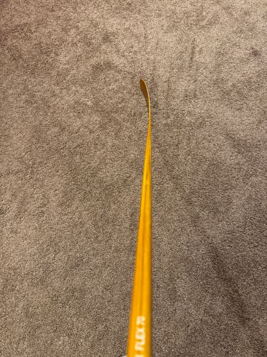Senior Custom Wood Grain Extra Lite Right Handed Hockey Stick P28M Pro Stock (New)