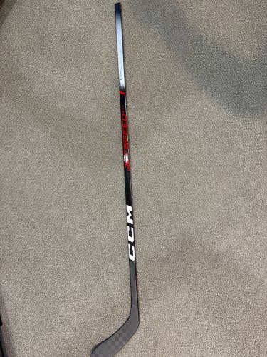 Senior CCM Ft+ Right Handed Hockey Stick P28 (New)