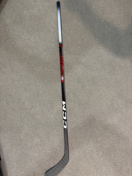 Senior CCM Ft+ Right Handed Hockey Stick P28 (New)