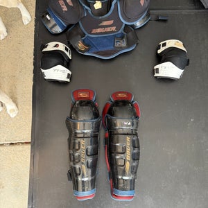 BUNDLE (all in photo): Medium Senior Bauer Sp1000 Shoulder Pads (Used)