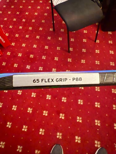 Intermediate 65 Flex CCM RibCor Trigger 9 Pro Right Handed Hockey Stick P88 (New)