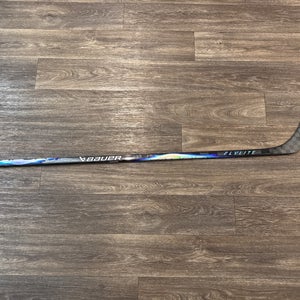 Intermediate Bauer Vapor FlyLite Left Hand Hockey Stick P92 (New)