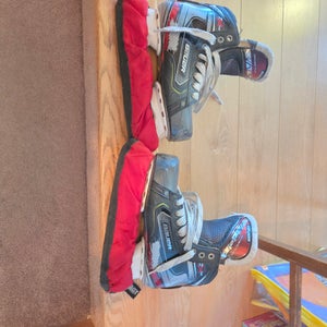 Bauer Vapor 2X Pro Hockey Goalie Skates 7.5 (Used)