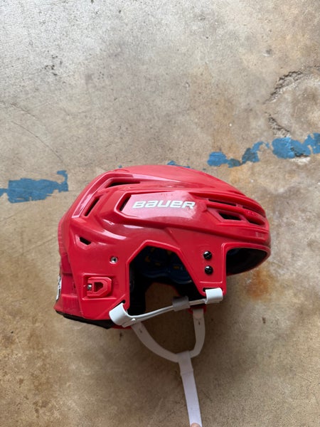 Medium Bauer Re-Akt 150 Helmet (Used)