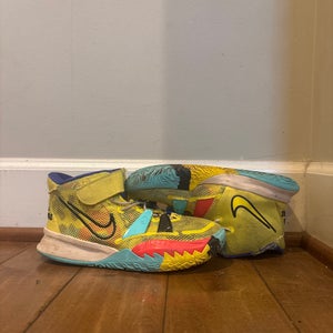 Nike Kyrie 7 EP 1 World 1 People