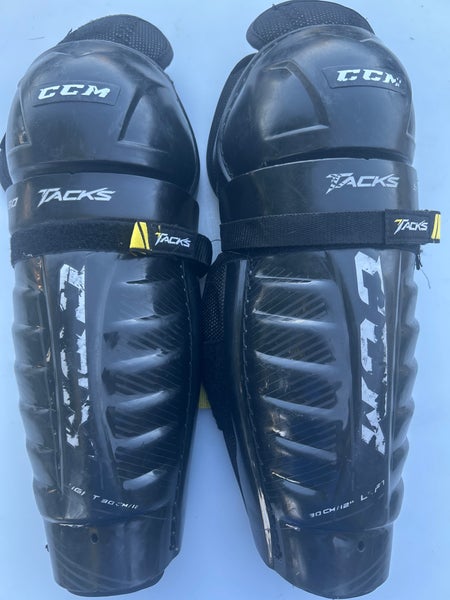 Intermediate CCM Tacks 9550 12" Shin Pads (Used)