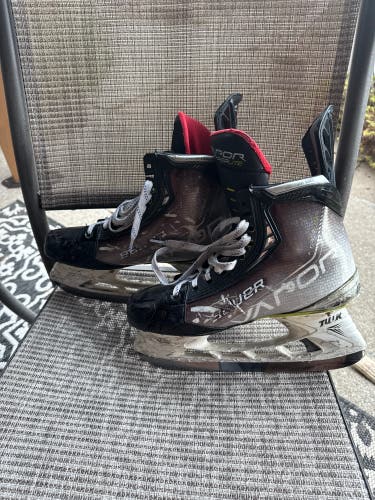 Size 9 Bauer vapor hyperlite skates