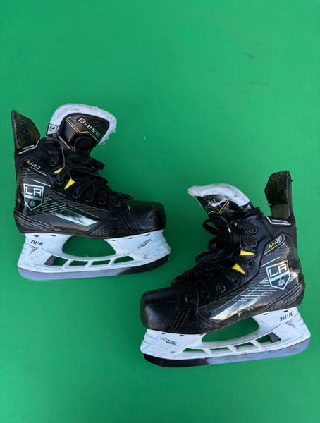 2024 Bauer Supreme M40 Hockey Skates Extra Wide Width Size 3.5 (Used)
