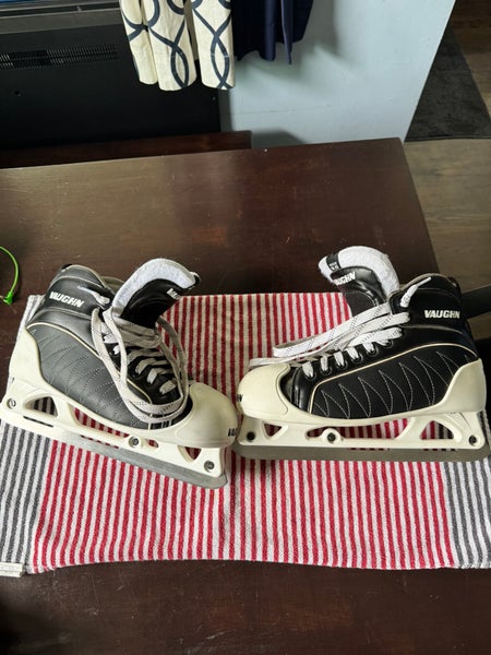 Vaughn GX1 Pro Hockey Goalie Skates Regular Width 9.5 (Used)