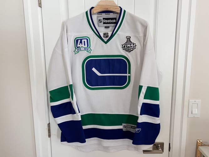 Authentic Reebok Vancouver Canucks 40th Anniversary Jersey Size XL Extra Large