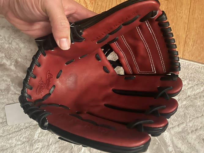 Marucci Capitol Series RH Baseball Glove 11.25" (New) 52A1