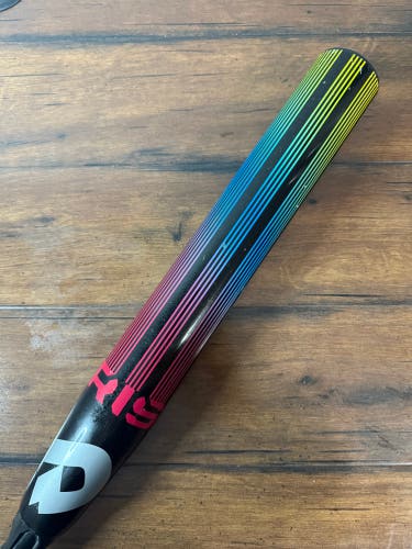 2021 Demarini Prism 33/23 (-10) Fastpitch Softball Bat