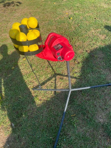 (Used) Heater baseball pitching machine