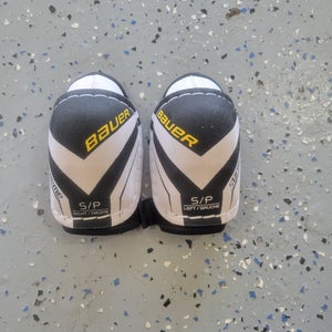 Youth Small Bauer Supreme Elbow Pads (Used)