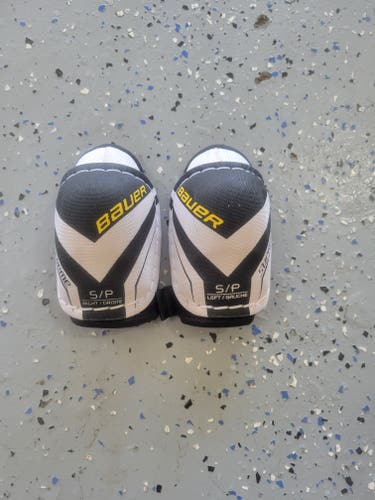 Youth Small Bauer Supreme Elbow Pads (Used)