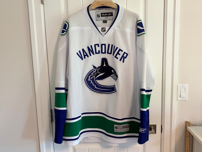 Authentic Reebok Vancouver Canucks White Orca Jersey Size XXL 2XL