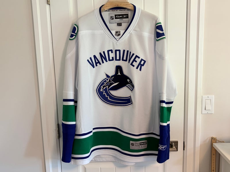 Authentic Reebok Vancouver Canucks White Orca Jersey Size XXL 2XL