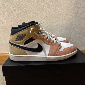 Men's Size M 10.0 (W 11.0) Jordan Shoes (Used)