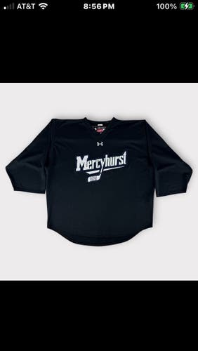 Black Medium Men's Under Armour Jersey (Used)