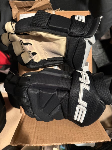 True Catalyst Pro Gloves 13" Pro Stock (Used)