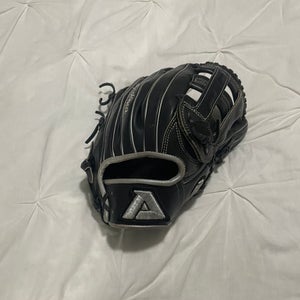 2020 Akadema RH Infield Baseball Glove 12" (Used)