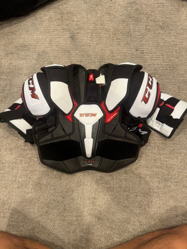Men's Medium Senior CCM JetSpeed FT4 Pro Shoulder Pads (Used)