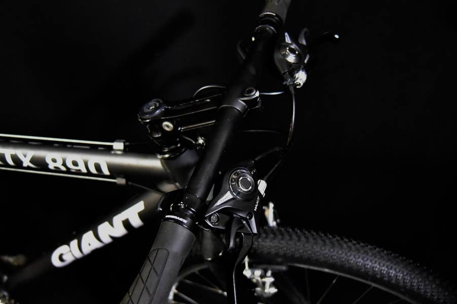 GIANT ATX 890 MTB BIKE SIZE LARGE, 19