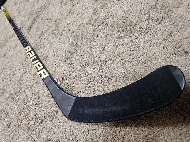 TY HENNES 22'23 Pittsburgh Penguins NHL Video Coach Used Hockey Stick COA